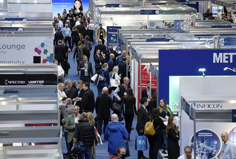 Wie kann ich den Katalog für die UK Labs Expo 2026 erhalten?